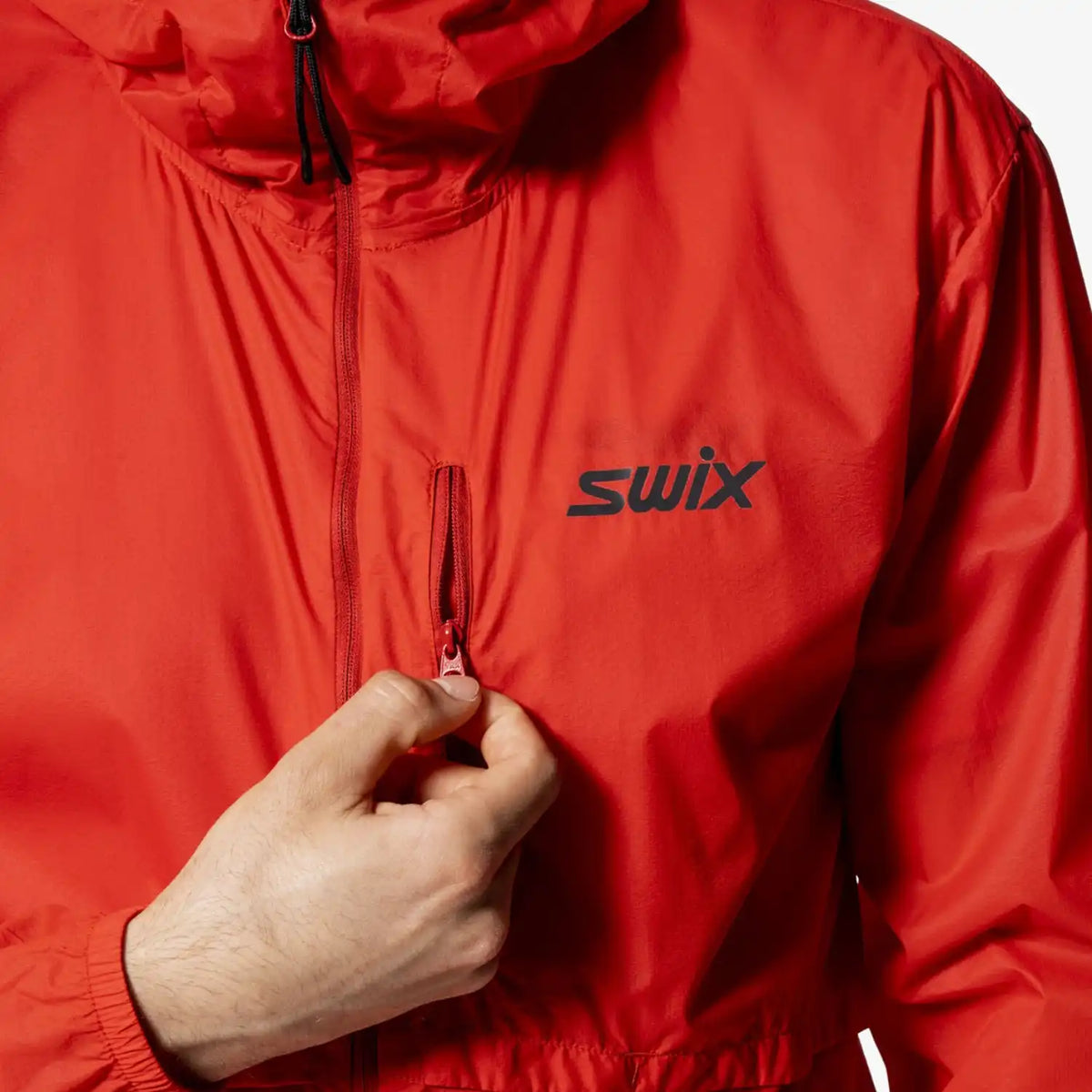Swix Tuulenpitävät takit Pace Wind Light Hooded Jacket Men Treeline Outdoors