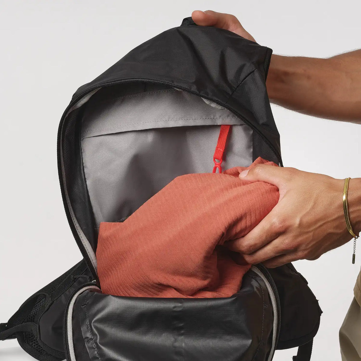 Salomon  Cross 12 Treeline Outdoors