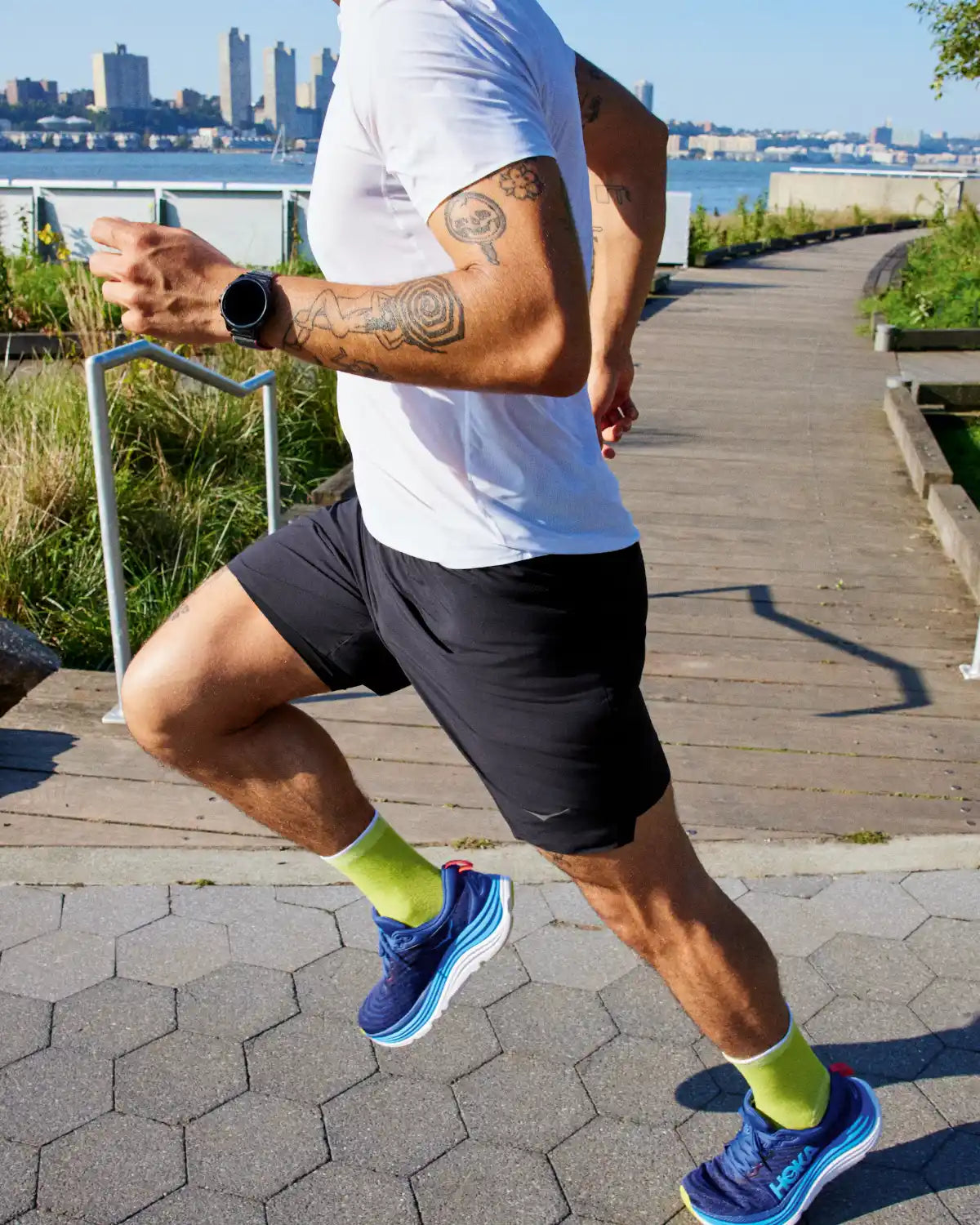 Hoka Shortsit Glide 7&#39;&#39; Shorts 2-in-1 Men&#39;s Treeline Outdoors