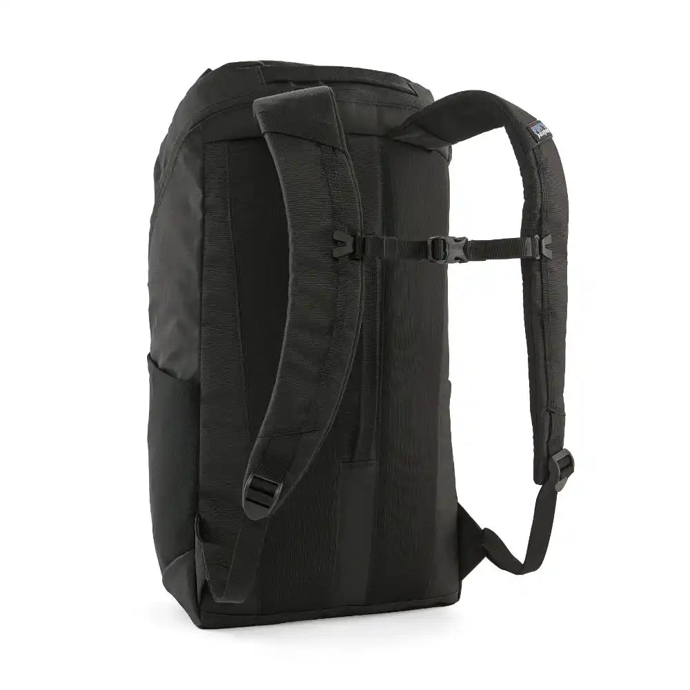 Patagonia Päiväreput Black Hole Pack 25L Treeline Outdoors