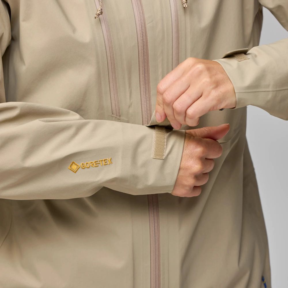 Fjällräven Vedenpitävät kuoritakit Keb GTX Jacket Women&#39;s Treeline Outdoors