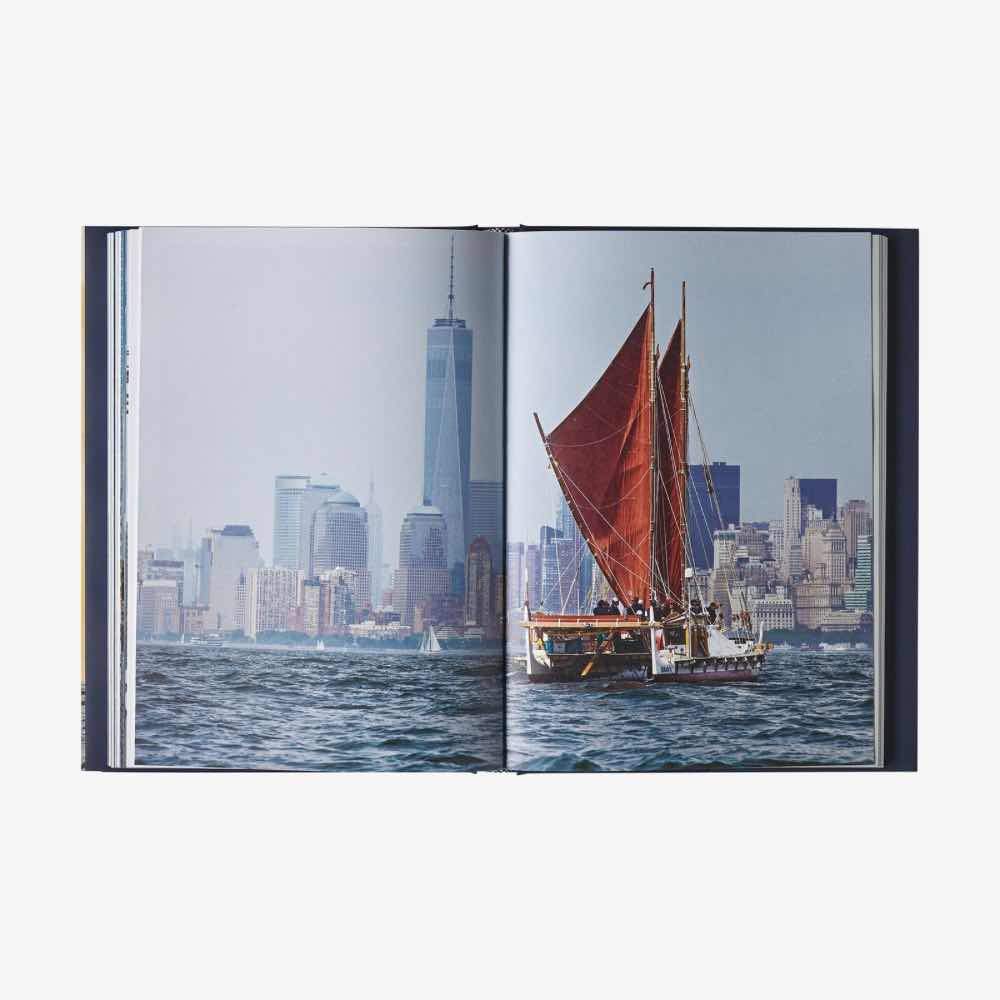 Patagonia Kirjat Patagonia Malama Honua: Hokule’a – A Voyage of Hope by Jennifer Allen, with photographs by John Bilderback Treeline Outdoors